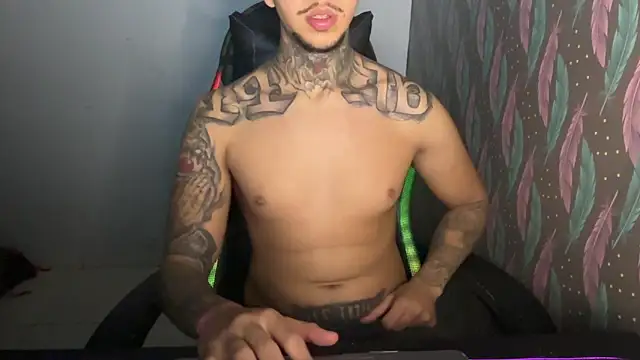 RealGdiass online show from May 26, 2026, 3:48 am