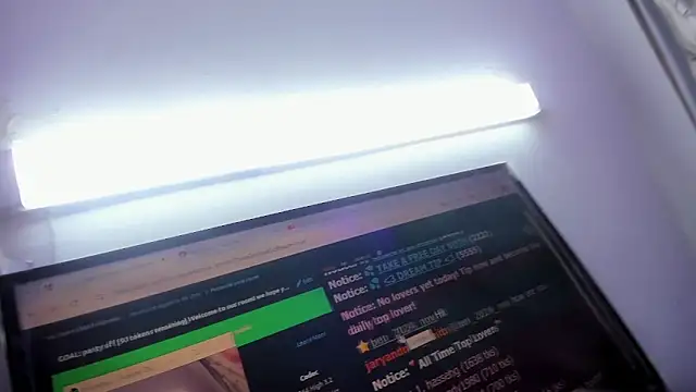 sofiandnick smith online show from November 21, 2025, 3:16 am