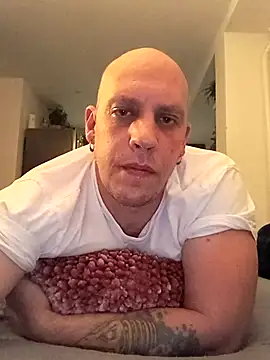 Snapshot of Kobradera1984 chatting on October 29, 2025, 11:14 pm Kobradera1984 online show from October 29, 2025, 11:14 pm