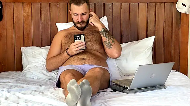 mrmaxiy online show from July 24, 2026, 5:58 am