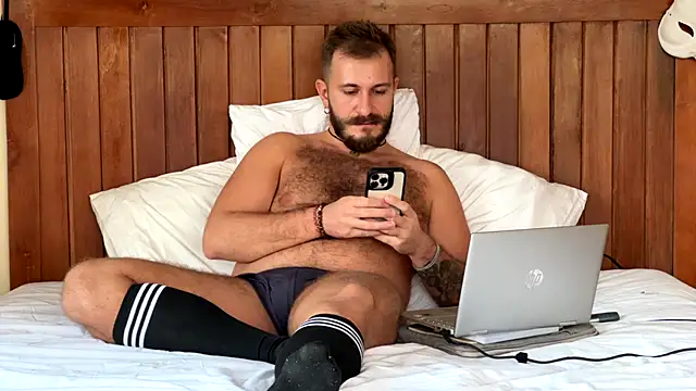 mrmaxiy online show from July 26, 2026, 9:49 am
