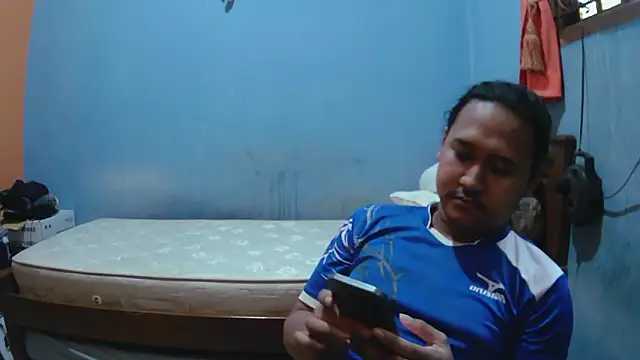 Snapshot of latexidn chatting on February 3, 2026, 8:52 am latexidn online show from February 3, 2026, 8:52 am