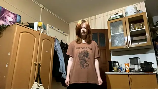 Snapshot of AnitaVanruiten chatting on October 21, 2025, 4:23 am AnitaVanruiten online show from October 21, 2025, 4:23 am