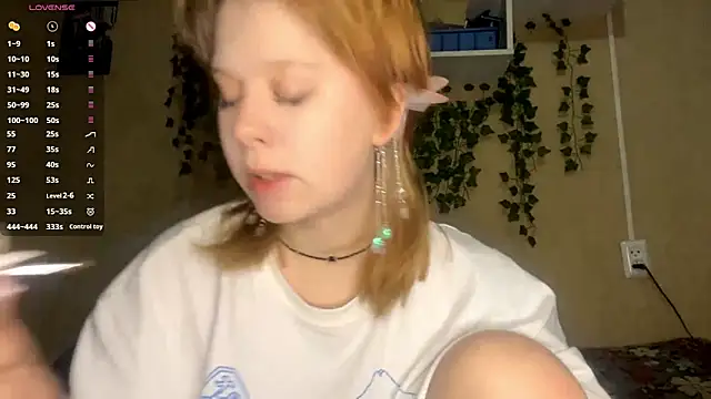 AnitaVanruiten online show from November 8, 2025, 3:10 am