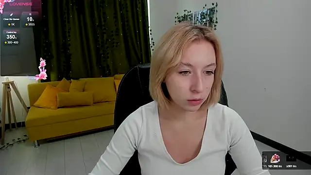 Emma Garcias online show from October 17, 2025, 11:23 am