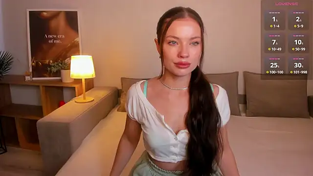 Snapshot of Taylaa_Luxe chatting on October 17, 2025, 6:28 am Taylaa Luxe online show from October 17, 2025, 6:28 am