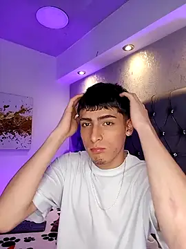 MateoMitchell online show from November 14, 2025, 4:38 am