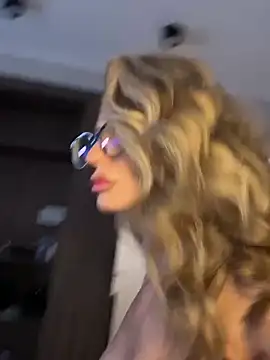 AvaMaddisson online show from February 6, 2026, 4:19 am