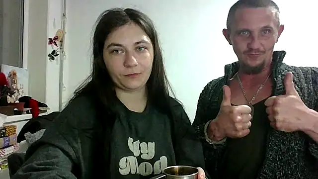 Twolatte1520 online show from April 15, 2026, 6:12 pm