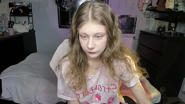 SweetPromise online show from October 20, 2025, 2:39 pm