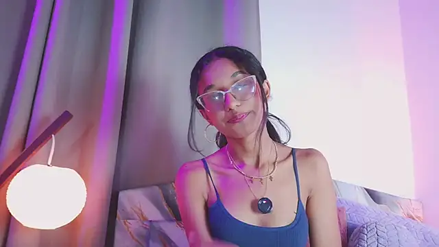 luna valen online show from October 27, 2025, 12:50 pm