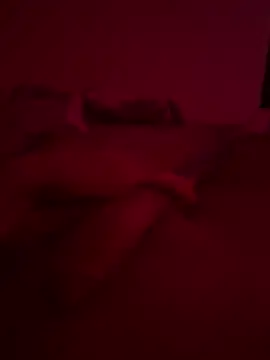 nieonixpeek19 online show from February 2, 2026, 9:14 pm