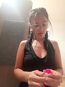 Snapshot of Ana_Monrrow2 chatting on October 29, 2025, 4:17 pm Ana Monrrow2 online show from October 29, 2025, 4:17 pm