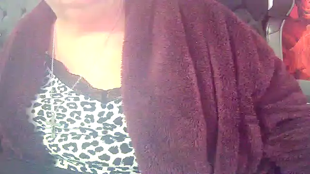 Playful MILF Demi online show from March 17, 2026, 5:38 pm