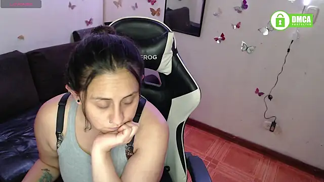 MelRaiise online show from November 13, 2025, 1:09 am