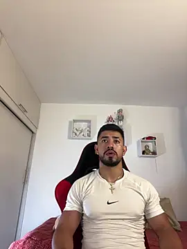 Ezzio Scolaro online show from April 9, 2026, 11:33 pm