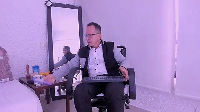 Snapshot of _axelking_ chatting on February 12, 2026, 11:32 am axelking online show from February 12, 2026, 11:32 am