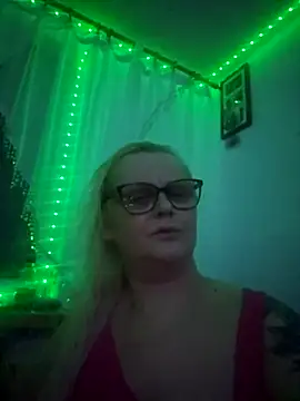 NieMaJazdyBezGwiazdy7883 online show from April 10, 2026, 11:23 pm