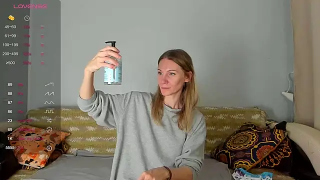 Amalia Mio online show from November 28, 2025, 10:59 am