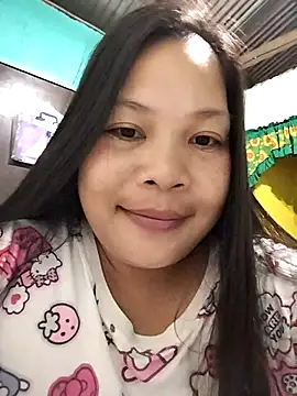Snapshot of shyhotpinay_32 chatting on October 12, 2025, 5:36 pm shyhotpinay 32 online show from October 12, 2025, 5:36 pm