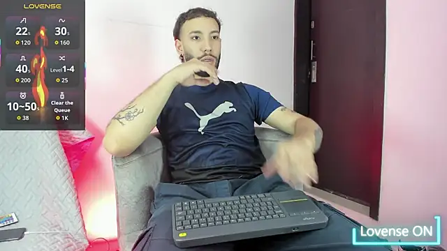 angel kyrozz online show from June 24, 2026, 7:11 pm