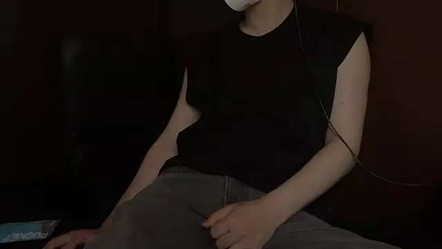 JinVelvet online show from October 5, 2025, 5:47 pm