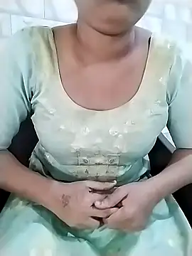 Snapshot of Rita_rani6 chatting on November 4, 2025, 3:32 am Rita rani6 online show from November 4, 2025, 3:32 am