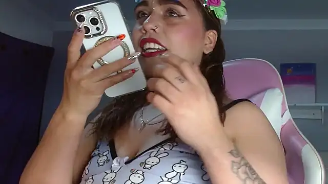 Aitanafox online show from October 21, 2025, 4:45 am