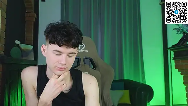 Snapshot of Cute_Mike chatting on February 21, 2026, 2:13 am Cute Mike online show from February 21, 2026, 2:13 am