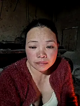 miomio-12 online show from December 2, 2025, 12:51 pm