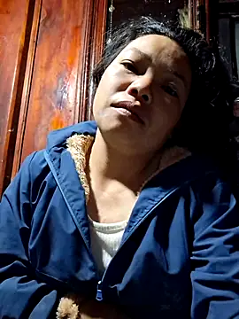 miomio-12 online show from December 15, 2025, 10:04 pm