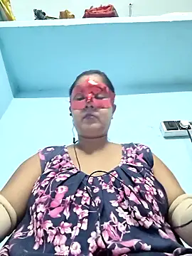 misti02 online show from October 17, 2025, 4:53 pm
