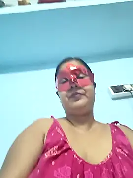 misti02 online show from October 19, 2025, 4:10 pm