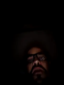 IncomingEssence478 online show from November 19, 2025, 6:57 am