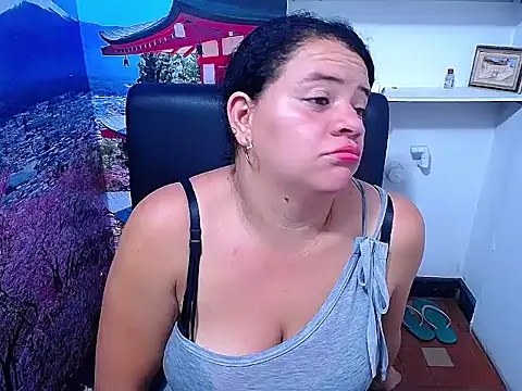 Biigg xxx online show from November 19, 2025, 10:21 pm