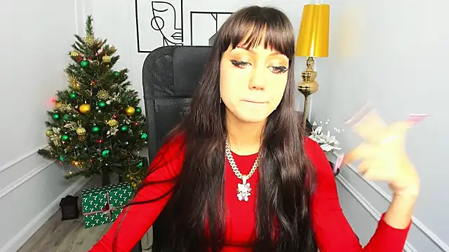 TiffanyYounge online show from December 19, 2025, 11:12 am