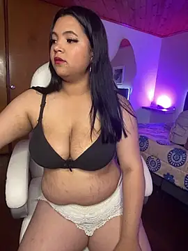 Emmi boobs online show from October 15, 2025, 4:44 am
