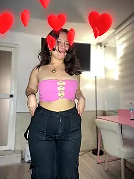 NicolBeltran Pink online show from October 19, 2025, 5:26 pm