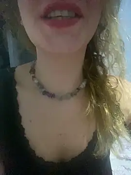 Snapshot of melisss2 chatting on October 17, 2025, 9:16 pm melisss2 online show from October 17, 2025, 9:16 pm