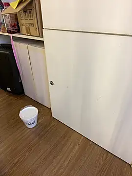 Eva Feller69 online show from April 3, 2026, 10:05 pm