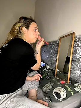 Snapshot of TabbyLovexox chatting on November 12, 2025, 7:34 am TabbyLovexox online show from November 12, 2025, 7:34 am