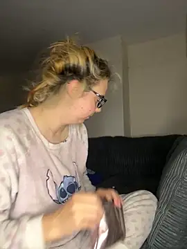 Snapshot of TabbyLovexox chatting on November 7, 2025, 8:08 am TabbyLovexox online show from November 7, 2025, 8:08 am