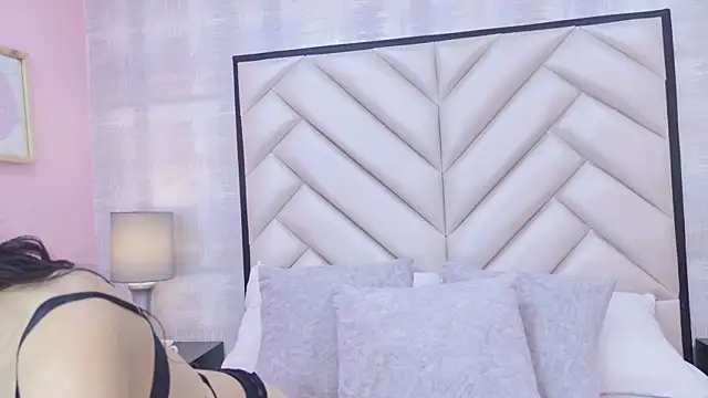 CristalShayy online show from January 15, 2026, 11:57 am