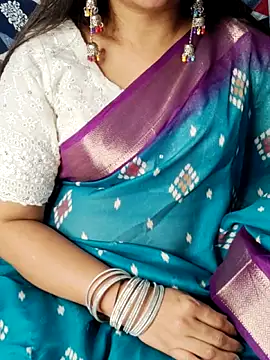 Snapshot of traditional_Jaanvi chatting on February 5, 2026, 2:46 pm traditional Jaanvi online show from February 5, 2026, 2:46 pm