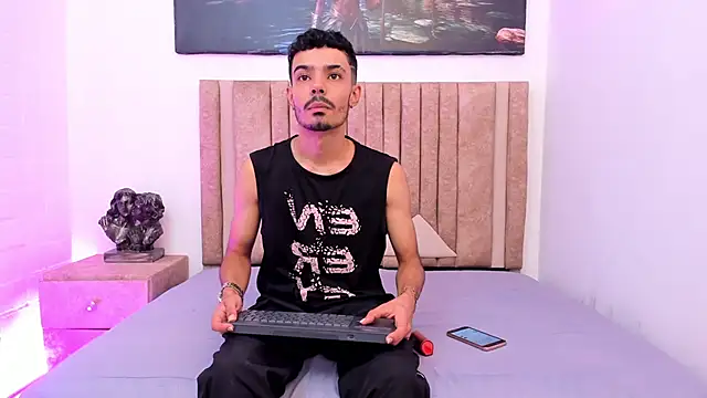 Timothe Evans online show from October 25, 2025, 8:42 pm