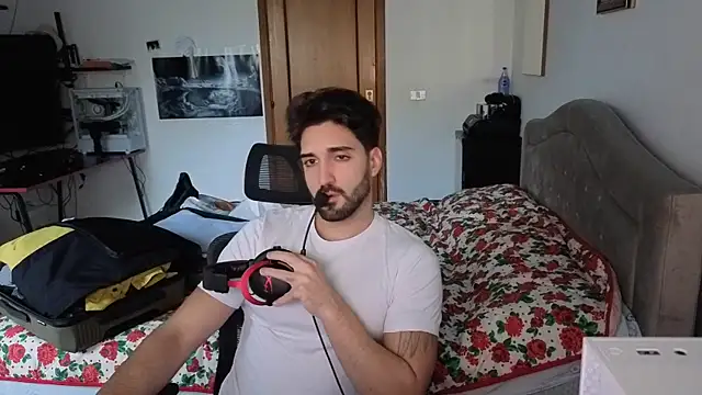 Snapshot of Al3xox02 chatting on January 10, 2026, 2:45 pm Al3xox02 online show from January 10, 2026, 2:45 pm