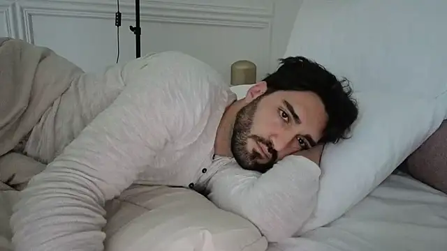 Al3xox02 online show from March 27, 2026, 9:54 am