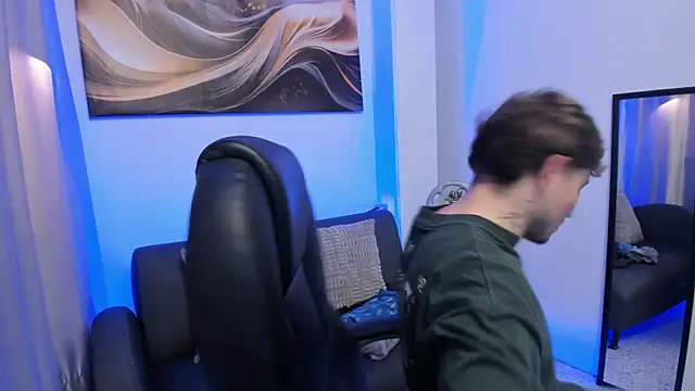 Snapshot of Leoo_Miller chatting on February 15, 2026, 3:51 am Leoo Miller online show from February 15, 2026, 3:51 am