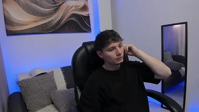 Snapshot of Leoo_Miller chatting on February 10, 2026, 4:33 am Leoo Miller online show from February 10, 2026, 4:33 am