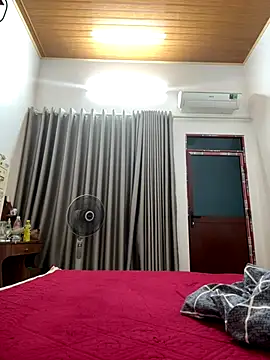 Hug6626 online show from October 5, 2025, 9:22 am